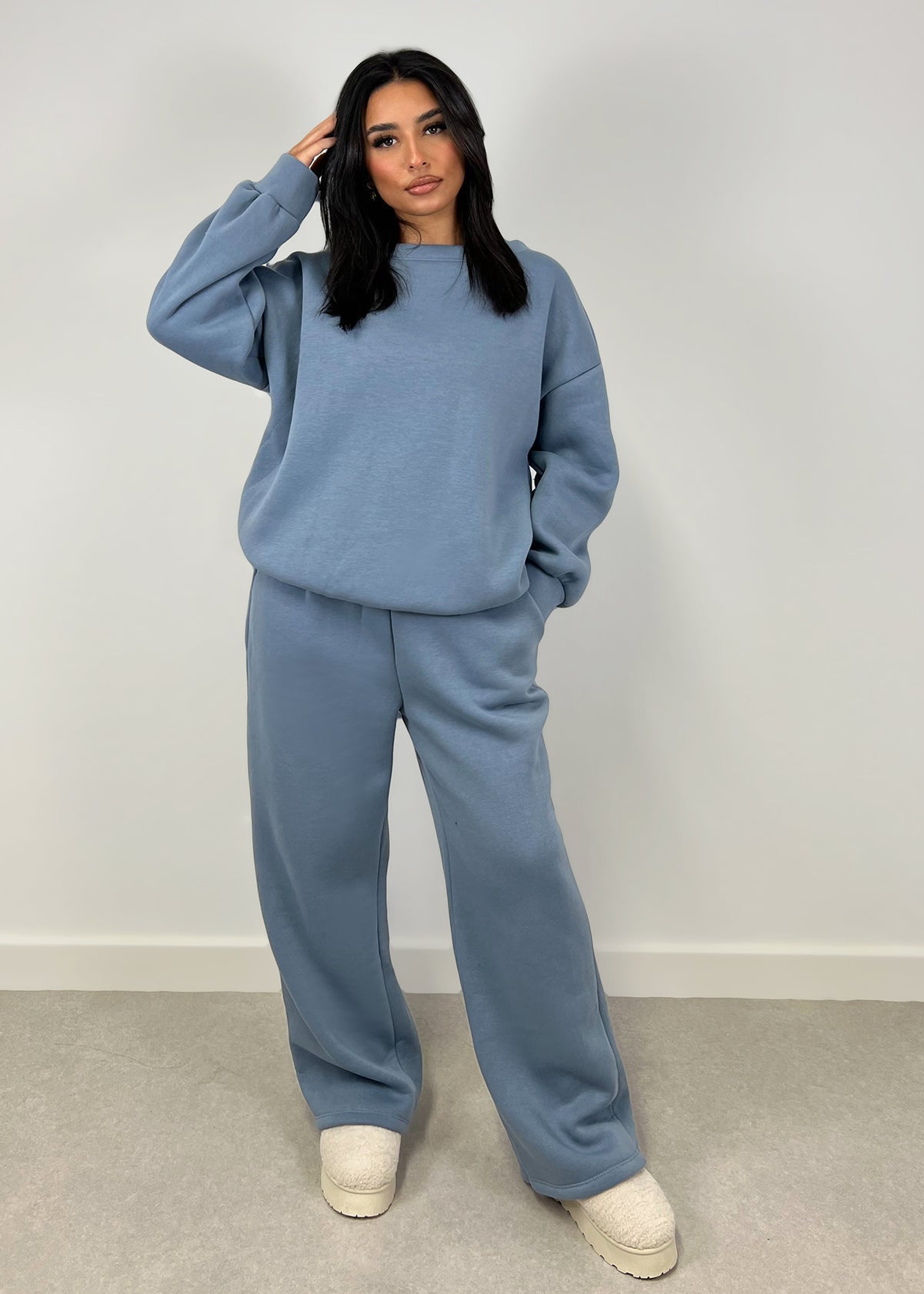 Sie - Modny dres dla kobiet - Komplet sportowy