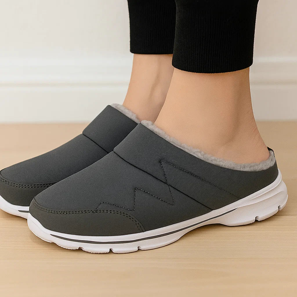 Cloud Snugglers – miękkie i ciepłe kapcie domowe