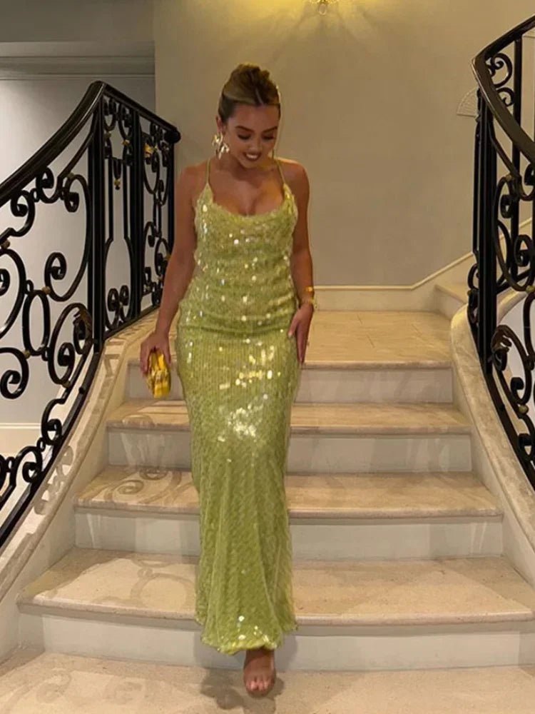 Długa błyszcząca sukienka z cekinami i odkrytymi plecami - vivano - warszawa