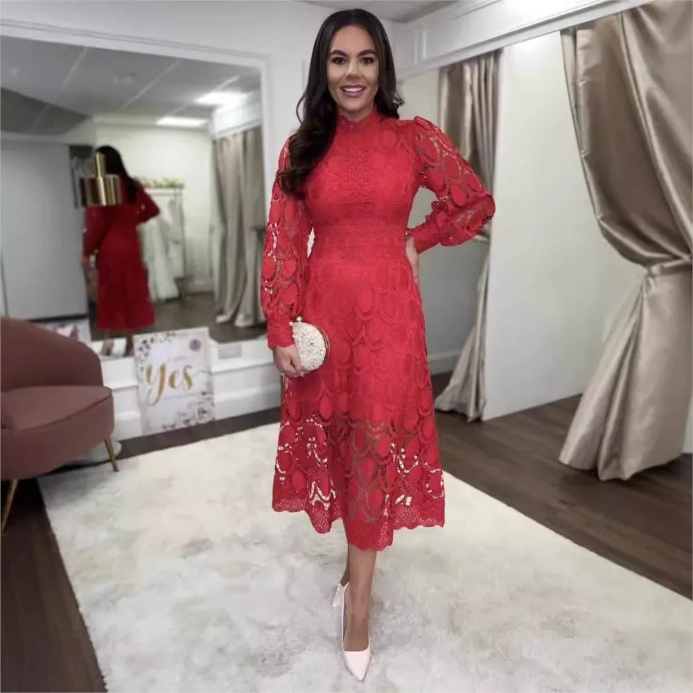 Elegancka koronkowa sukienka midi z długim rękawem - vivano - warszawa