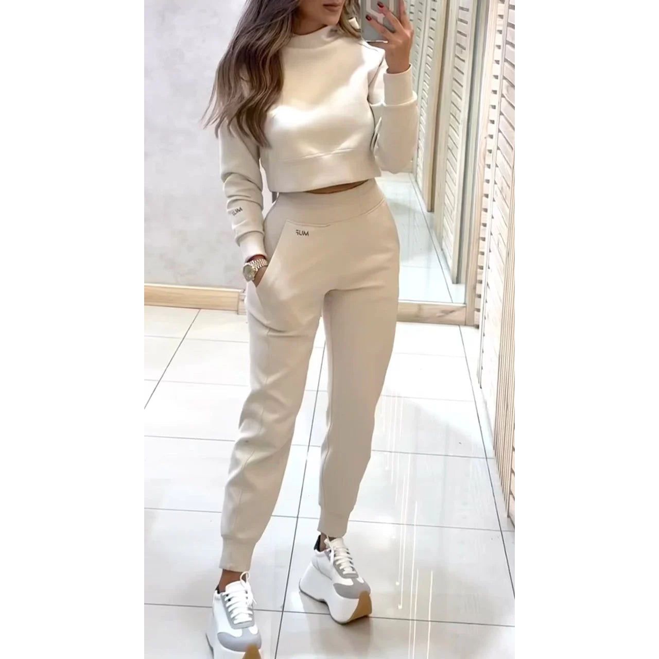 Darin - Stylowy dwuczęściowy komplet damski - elegancki, modny komplet