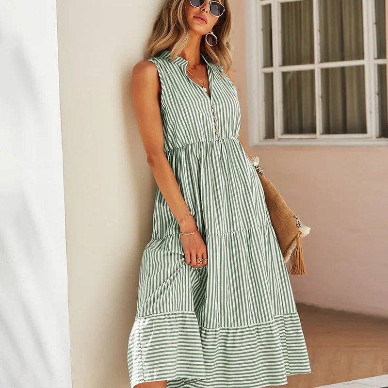 Letnia sukienka midi w paski bez rękawów – rozkloszowana z guzikami i kołnierzykiem - vivano - warszawa