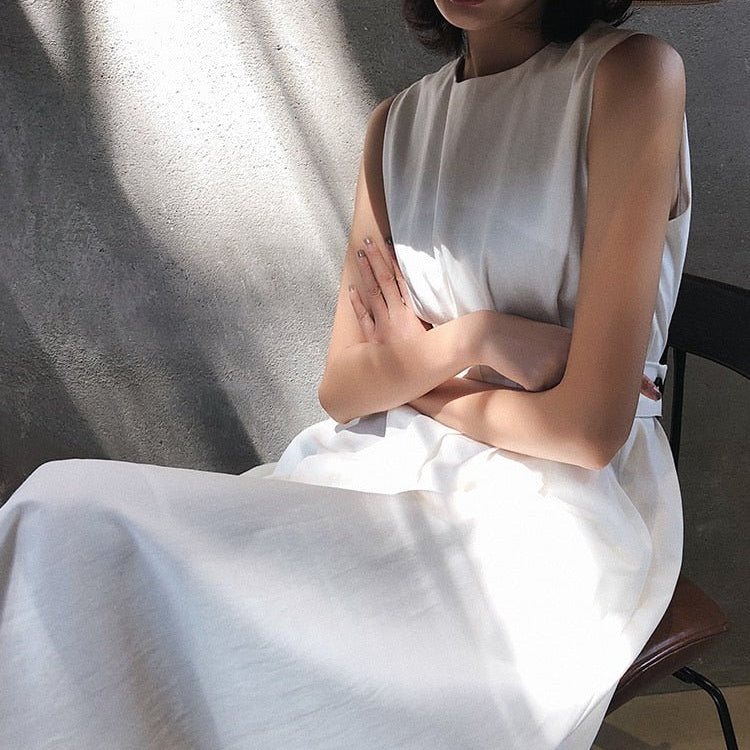 Minimalistyczna sukienka midi bez rękawów - vivano - warszawa