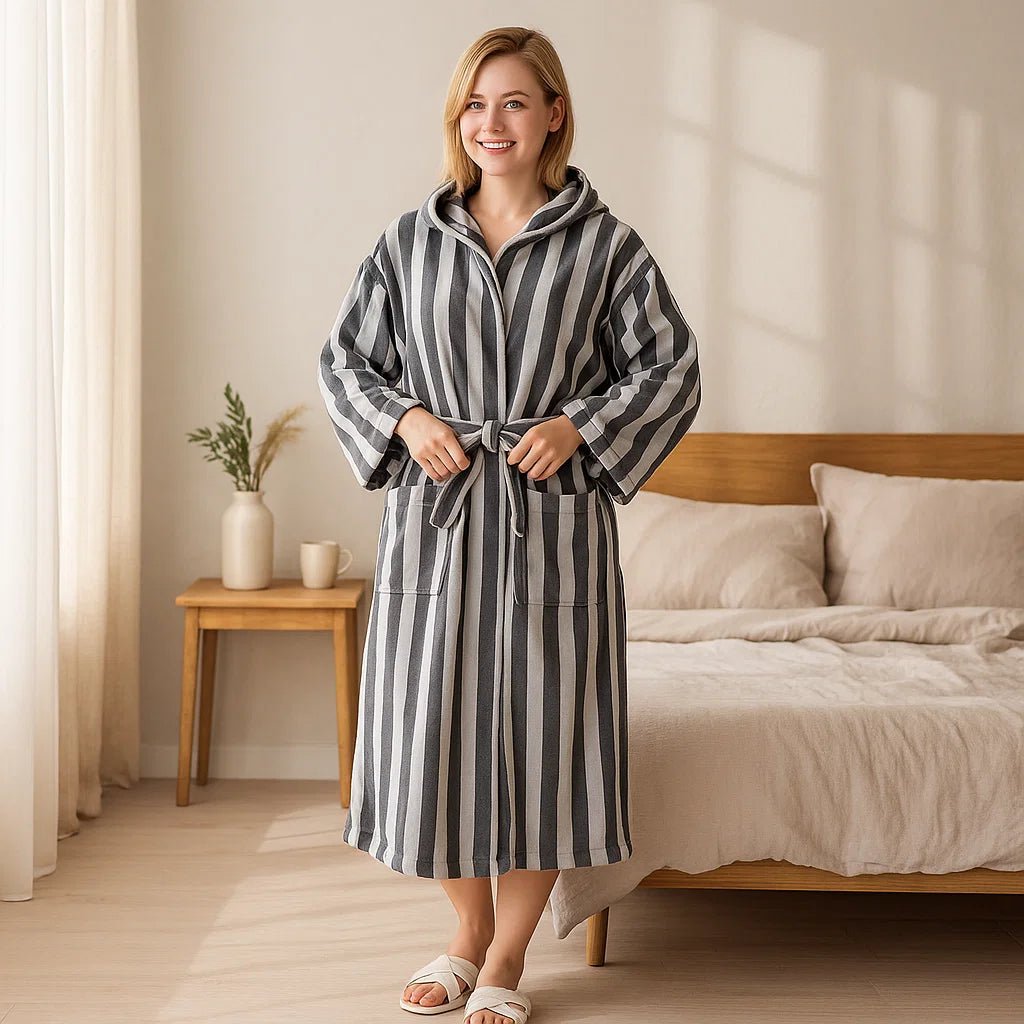 VeluLuxe – Jedwabisty Szlafrok o Hotelowej Atyrze dla Najwyższego Relaksu