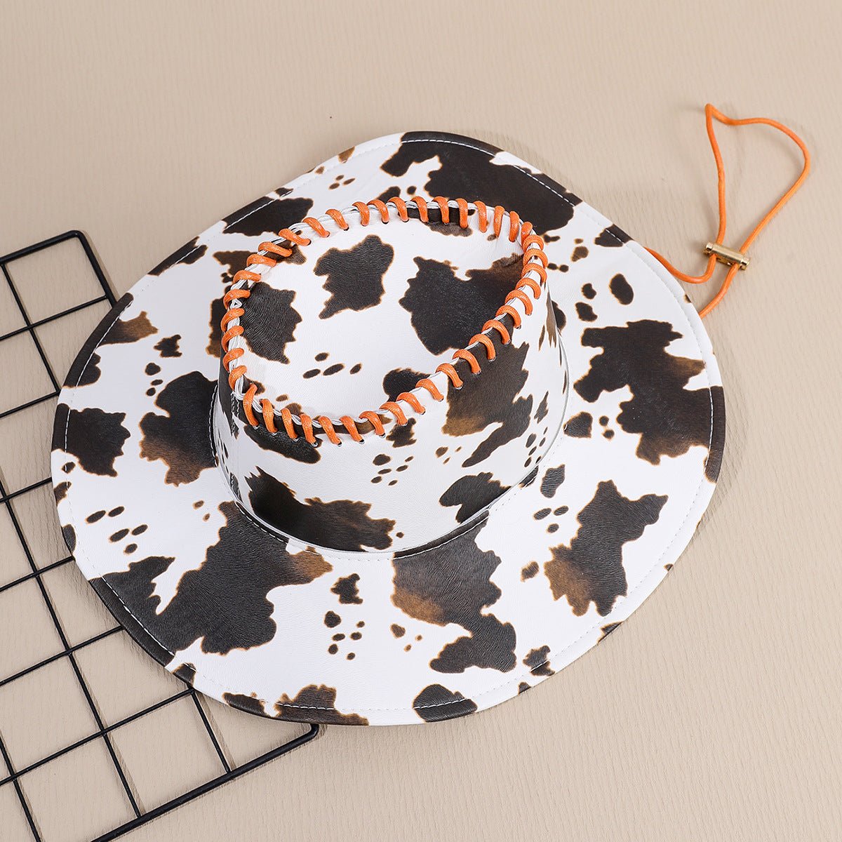 Damski kapelusz kowbojski z kreatywnym nadrukiem i dekoracyjnym - vivano - warszawa