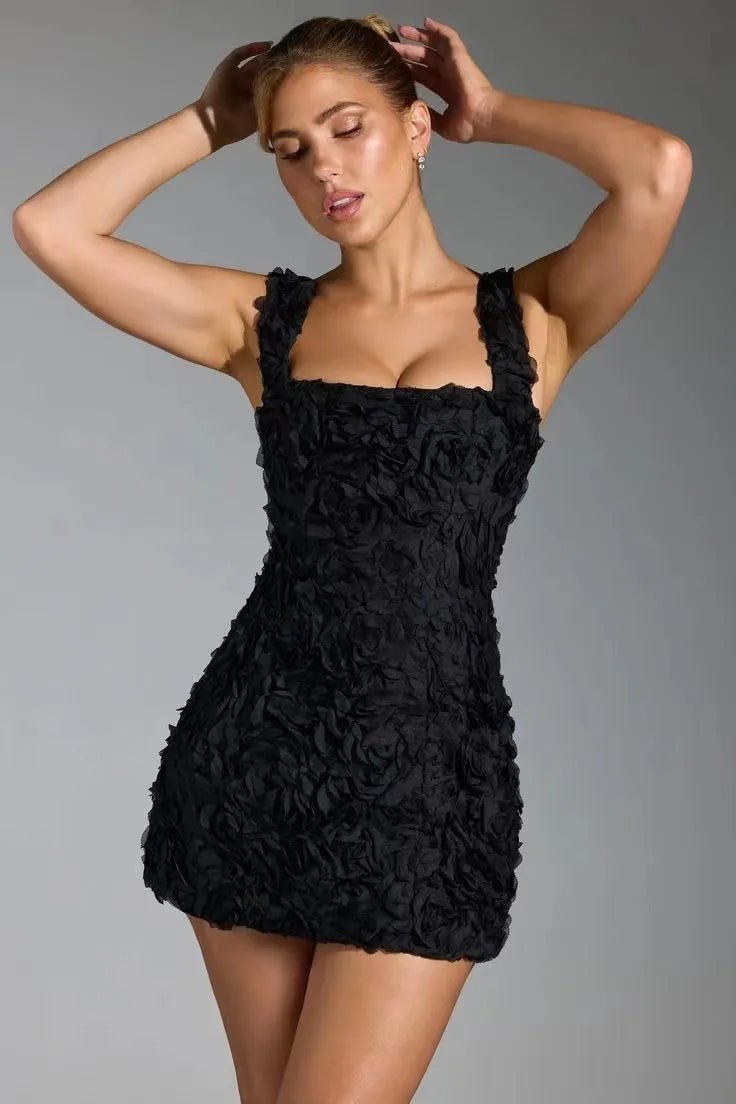 Krótka sukienka z trójwymiarowymi kwiatami – elegancka i romantyczna - vivano - warszawa