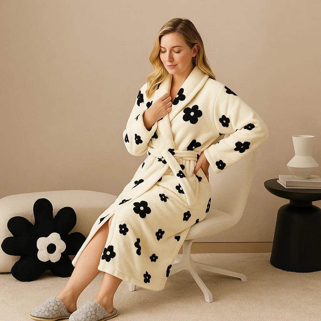 Velvære – Luksusowy Fleece Szlafrok z Eleganckimi Szczegółami Sherpa dla Najwyższego Komfortu w Domu